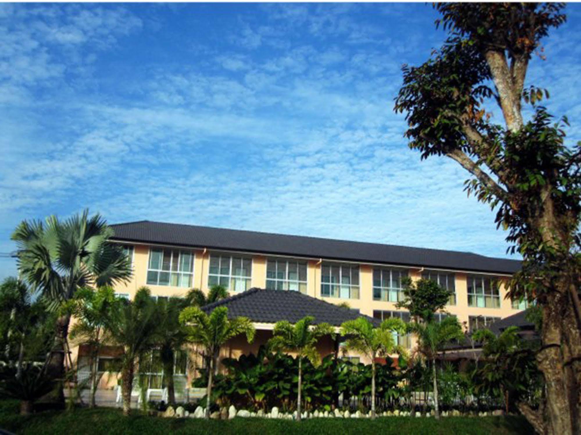 The Victory Hotel Ban Muang Daeng Exterior foto
